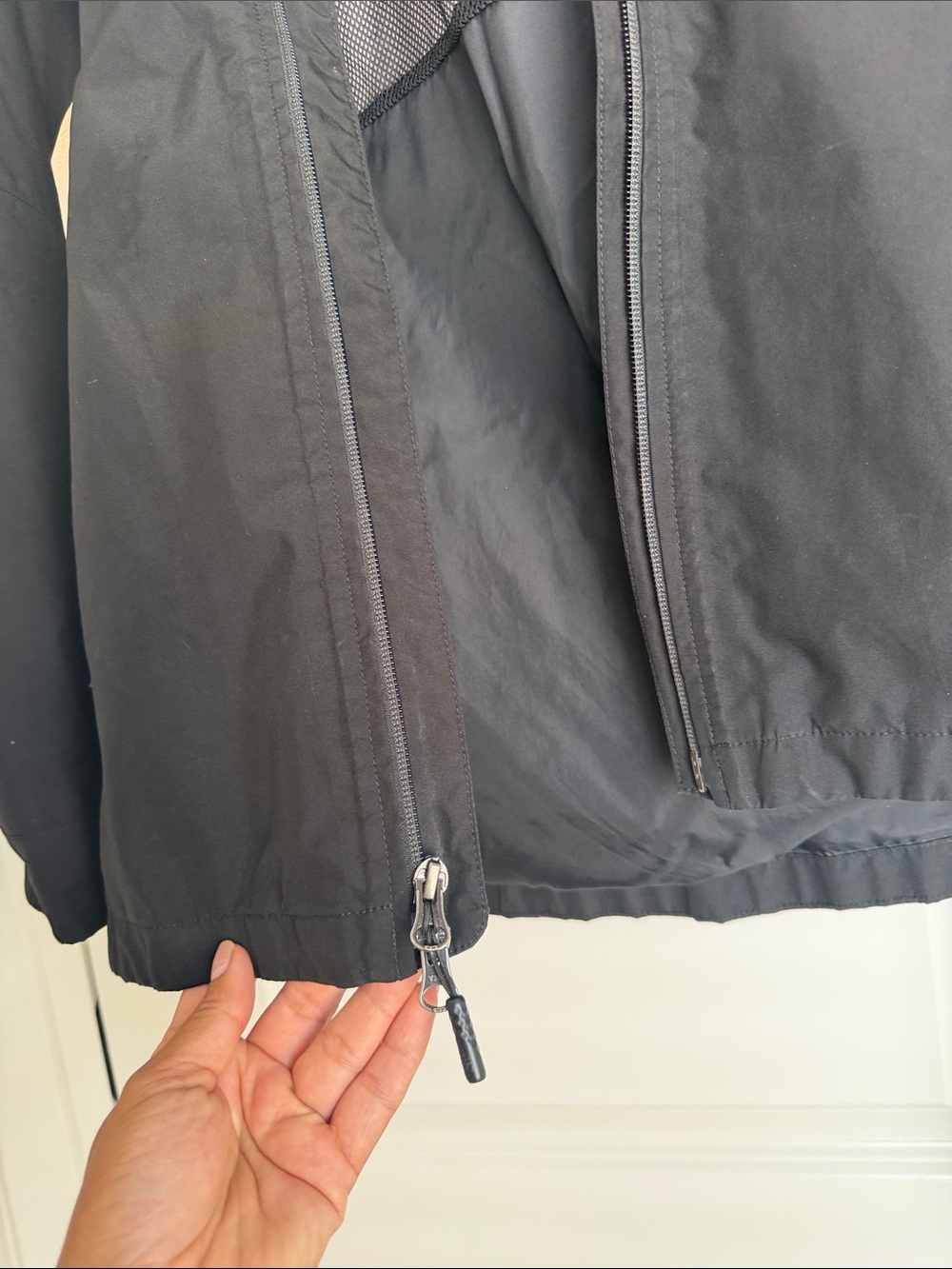 The North Face Dark Gray Hooded Shell Jacket - Picture 3 of 7